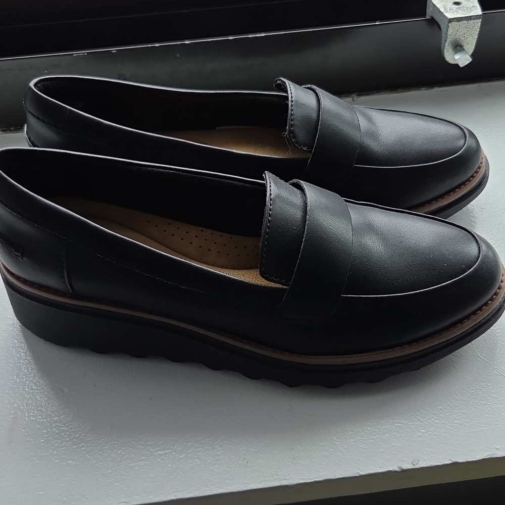 Clarks Sharon Pace Loafers NEW! - Picture 4 of 6